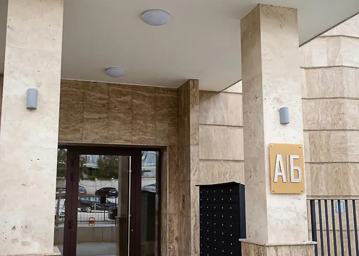 Апартамент Skyline - Stylish 1bd By Flat Mаnаger *